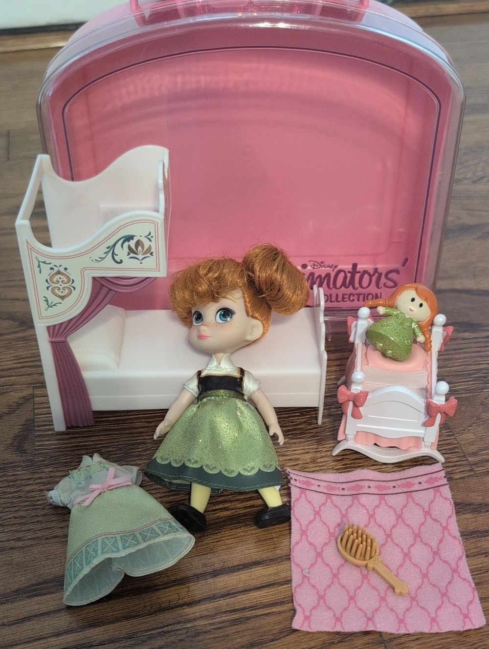 Like New Disney Animator's Collection Anna Mini Doll Playset